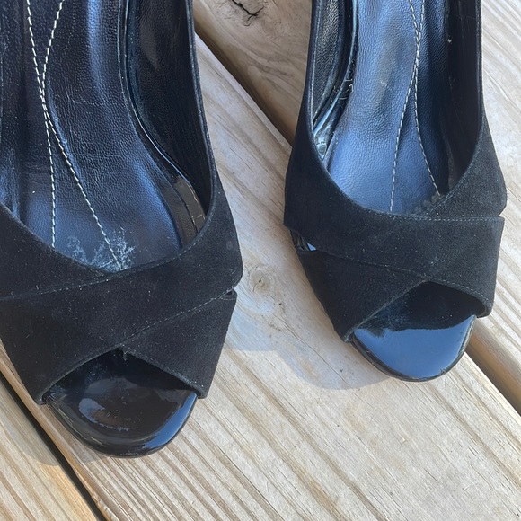 Kate Spade Black Suede Peep-Toe Wedges size 7.5 - Picture 5 of 14